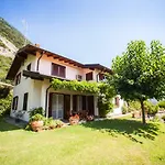 J&j House Δωμάτια σε οικογενειακή κατοικία