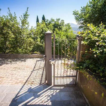 Kwatera prywatna J&j House Castelmarte