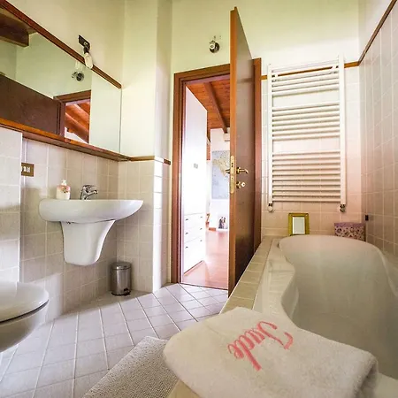 J&j House *