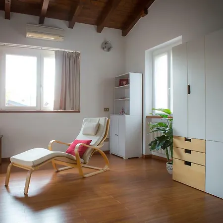 J&j House בית אירוח Castelmarte